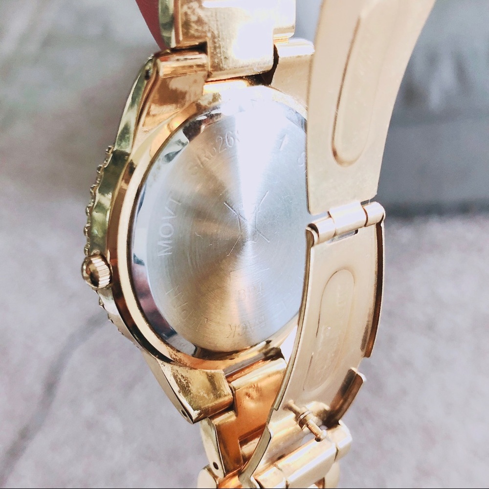 Avon Signature Collection Gold Watch Women’s - Picture 7 of 10